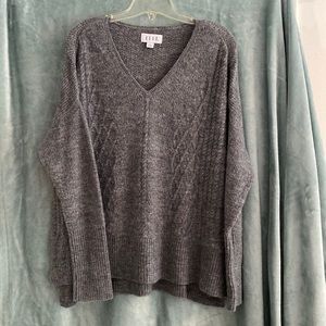 ELLE long sleeve drop shoulder gray sweater. Size L